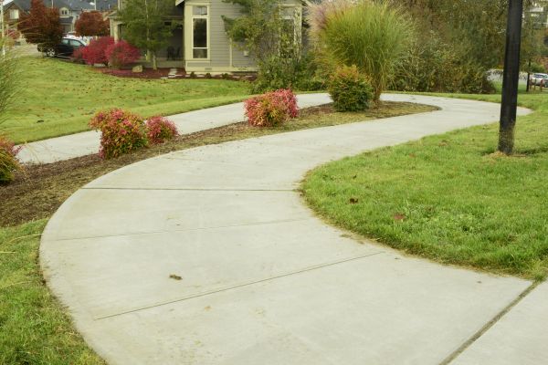 Cost of Concrete Sidewalk Replacement in Bend