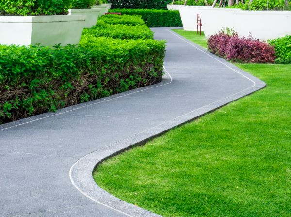 Walkway Curb Installation in Bend