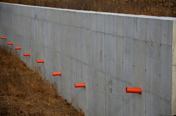 Concrete Wall Installation in Bend