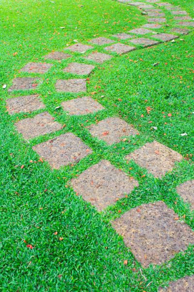 Backyard Pathway Construction in Bend